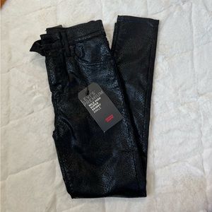 Levi’s Mile High Super Skinny Ankle - Size 24